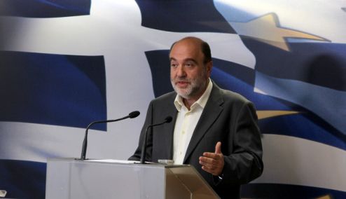 Picture 0 for Αλεξιάδης: Δεν θα μειωθούν μισθοί και συντάξεις μέσω πλαστικού χρήματος