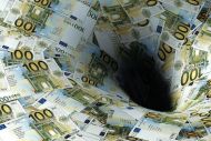 ΑΛΕΞΙΑΔΗΣ: ΣΤΑ 82 ΔΙΣ. ΕΥΡΩ ΤΑ «ΦΕΣΙΑ» ΠΡΟΣ ΤΟ ΔΗΜΟΣΙΟ  