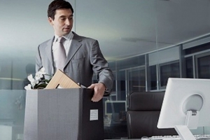 Εντείνονται οι πιέσεις για την απελευθέρωση των ομαδικών απολύσεων