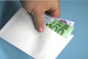 Ποιοι δικαιούνται το επίδομα αλληλεγγύης των 360 ευρώ 