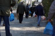 Πλαστικές σακούλες: Προβλήματα με τον ΦΠΑ στο περιβαλλοντικό τέλος