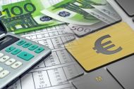 Ποια είναι τα τρία σενάρια της κυβέρνησης για την επιστρεπτέα προκαταβολή