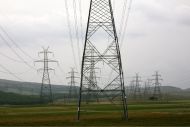 Αύξηση επιδότησης στο 75% για το ρεύμα στις επιχειρήσεις προανήγγειλε ο Σκρέκας