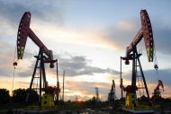 Άλμα 11% για το πετρέλαιο, στα 106 δολάρια το βαρέλι