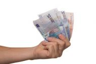 Έκτακτο επίδομα: Ποιοι και πότε θα το λάβουν – Τα εισοδηματικά κριτήρια