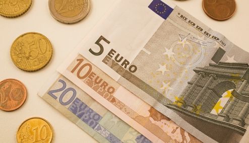 Picture 0 for Μείωση ΦΠΑ στα τρόφιμα: Πότε θα ληφθούν οι αποφάσεις, πώς θα παρέμβει το κράτος