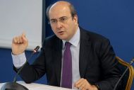 K. Χατζηδάκης: Ερχεται νέα μείωση ασφαλιστικών εισφορών
