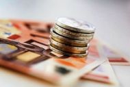 Φορολογία: Μέτρα ελάφρυνσης για νοικοκυριά και επαγγελματίες