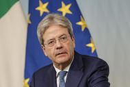 Τζεντιλόνι: «Καλά νέα» η επιστροφή της Ελλάδας στην επενδυτική βαθμίδα
