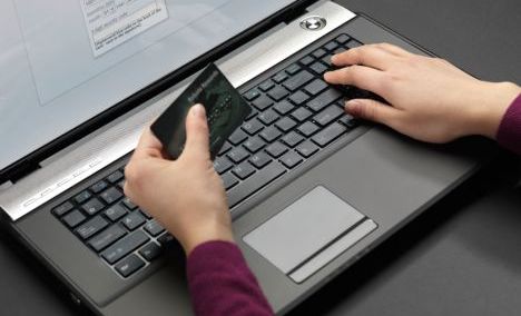 Picture 0 for Πώς οι ηλεκτρονικές συναλλαγές έφεραν επιπλέον 1 δισ. στα κρατικά ταμεία