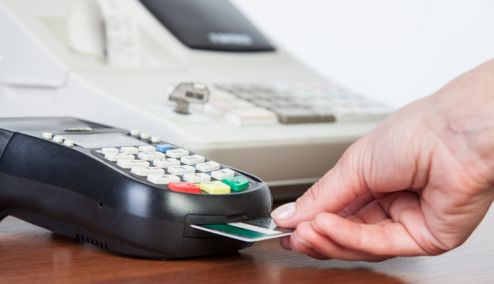 Picture 0 for ΑΑΔΕ: Σαρωτικοί έλεγχοι για τη διασύνδεση POS – ταμειακών μηχανών
