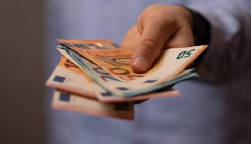 Picture 0 for Κατώτατος μισθός: Αυξήσεις από 3,5% έως 5% προτείνουν οι κοινωνικοί εταίροι - Ξεκινά η διαβούλευση