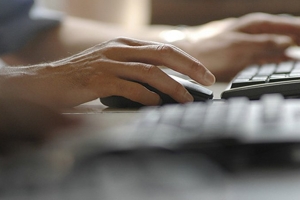 Επίδομα αδείας 2025: Πότε θα δοθεί και σε ποιους αυξάνεται – Οδηγός για εργαζόμενους με κατώτατο μισθό