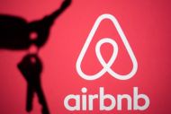 Νέα SOS για ιδιοκτήτες ακινήτων τύπου Airbnb - Τι ισχύει για τέλη, φόρους και ακυρώσεις