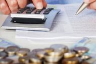 Νέος εξωδικαστικός ή 72 δόσεις: Ποια ρύθμιση συμφέρει - Πότε προβλέπεται «κούρεμα» χρεών