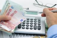 Ρυθμίσεις χρεών: Αυξάνονται οι αιτήσεις στις 72 δόσεις, από Δευτέρα διευρύνεται ο εξωδικαστικός για οφειλές από 5.000 ευρώ