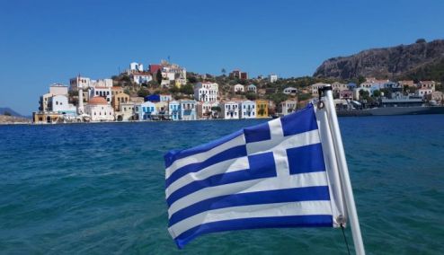 ΤτΕ: Πάνω από 18 δισ. ευρώ οι τουριστικές εισπράξεις στο οκτάμηνο – Άνοδος 9,4%