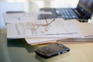 Μπέρδεμα με το τέλος επιτηδεύματος όσων αμείβονται με μπλοκάκια