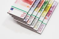 Νέα εισπρακτικά μέτρα ζητάει η τρόικα, μεταδίδει το Reuters 