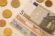 Πρωτιά της Ελλάδας στην αύξηση φορολόγησης μισθών
