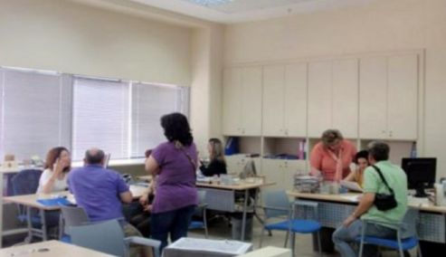 Picture 0 for Ποιοι θα προλάβουν από το δημόσιο, τις ΔΕΚΟ και τις τράπεζες να πάρουν σύνταξη στα 50  