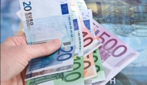 Picture 0 for Κατώτατος μισθός 751 ευρώ σημαίνει αυξήσεις και σε επιδόματα του ΟΑΕΔ 